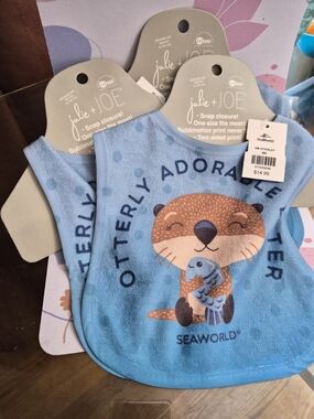 3X15 SeaWorld Blue "Otterly Adorable" Kids Bib by Julie + Joe